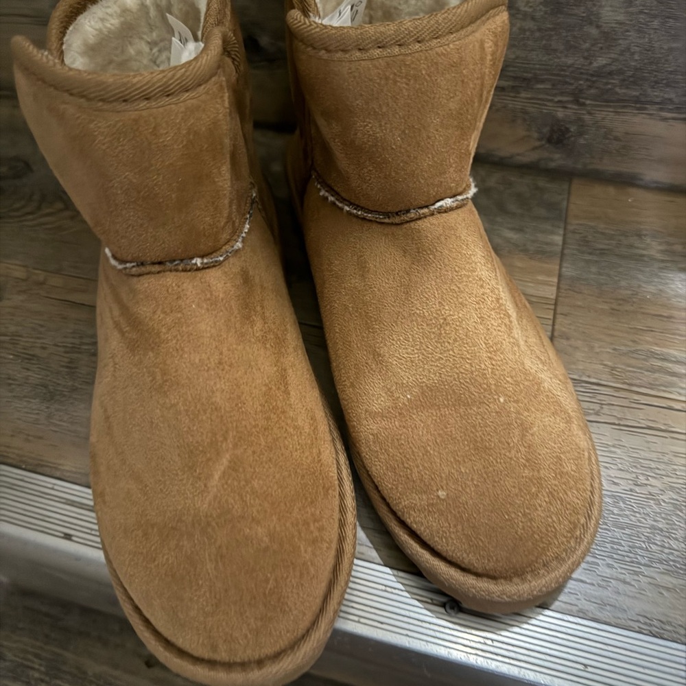 Warm Tan Suede 3M Boots